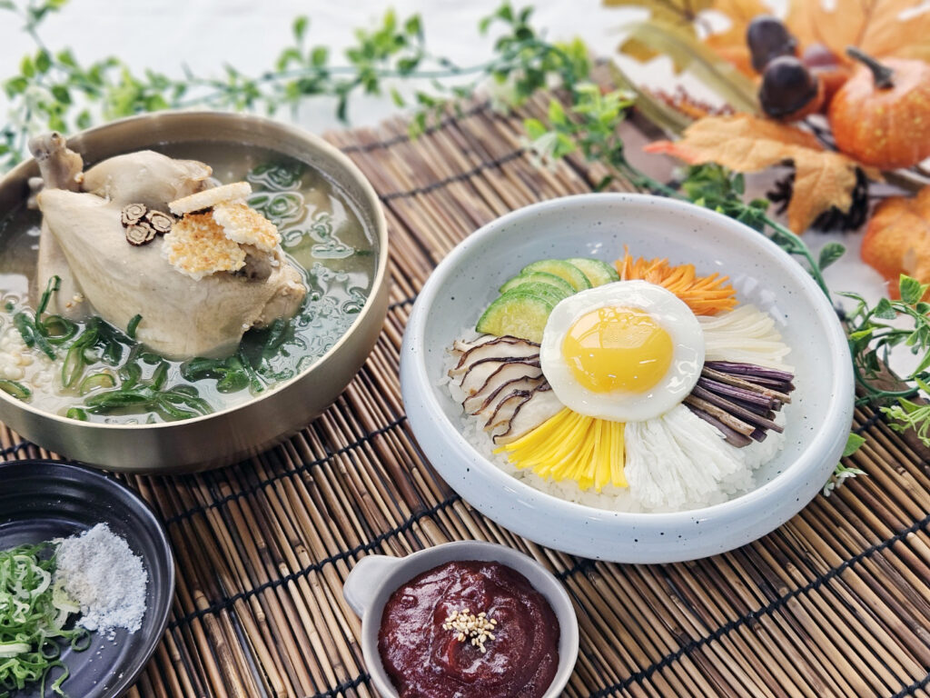 6 쿠킹클래스-한방삼계탕과 비빔밥이 정갈하게 놓여있는 완성 사진