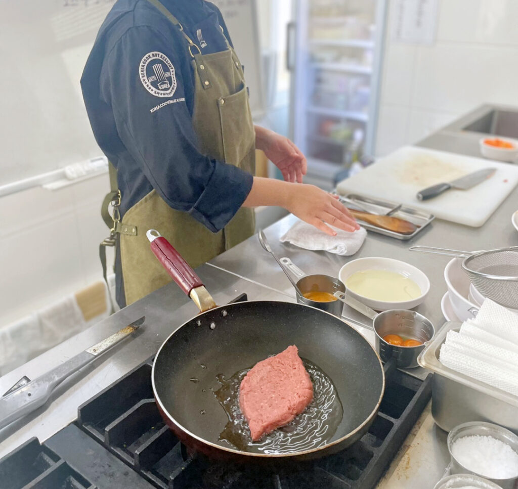 코리아요리아트아카데미-양식조리기능사-살리스버리 워터 스팀