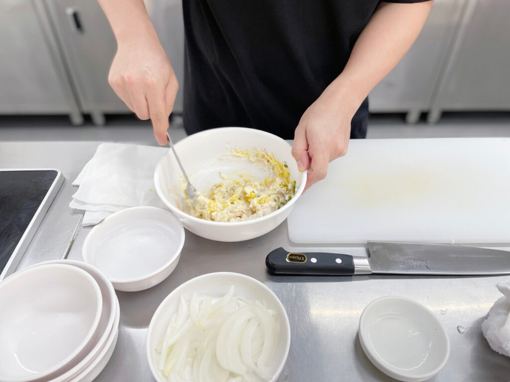 코리아요리아트아카데미-양식조리기능사-비프콘소메 조리