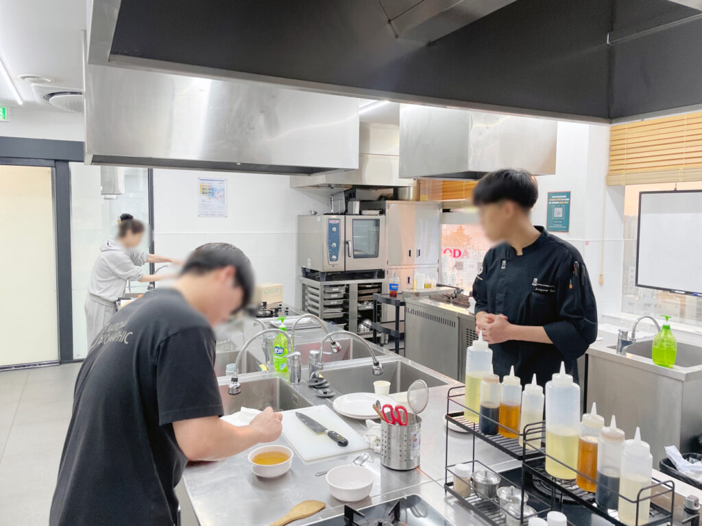 코리아요리아트아카데미-양식조리기능사-비프콘소메