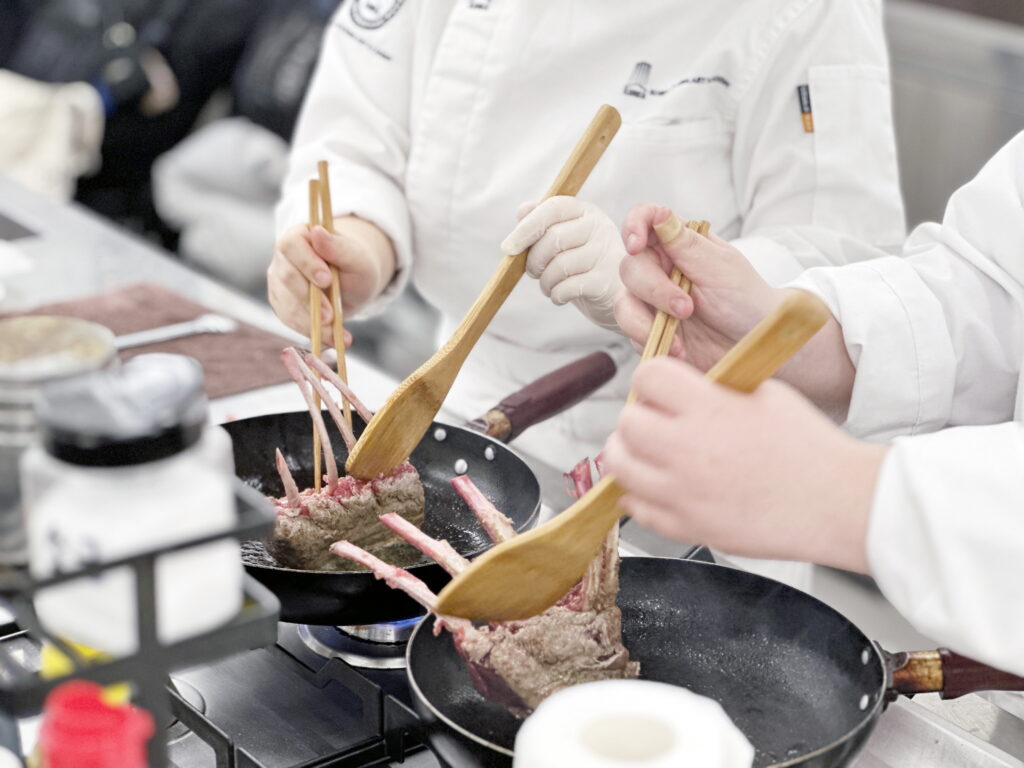 요리입시학원 양갈비스테이크 실습